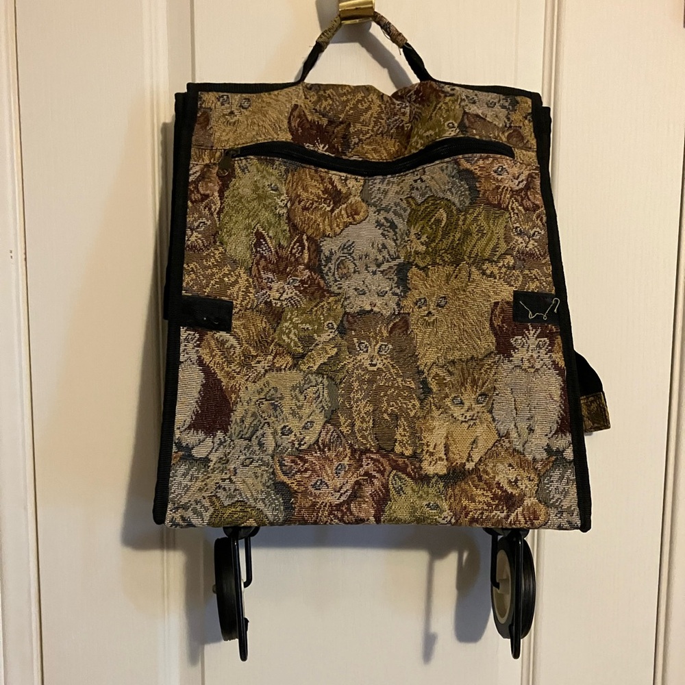 Rolling shopping bag
